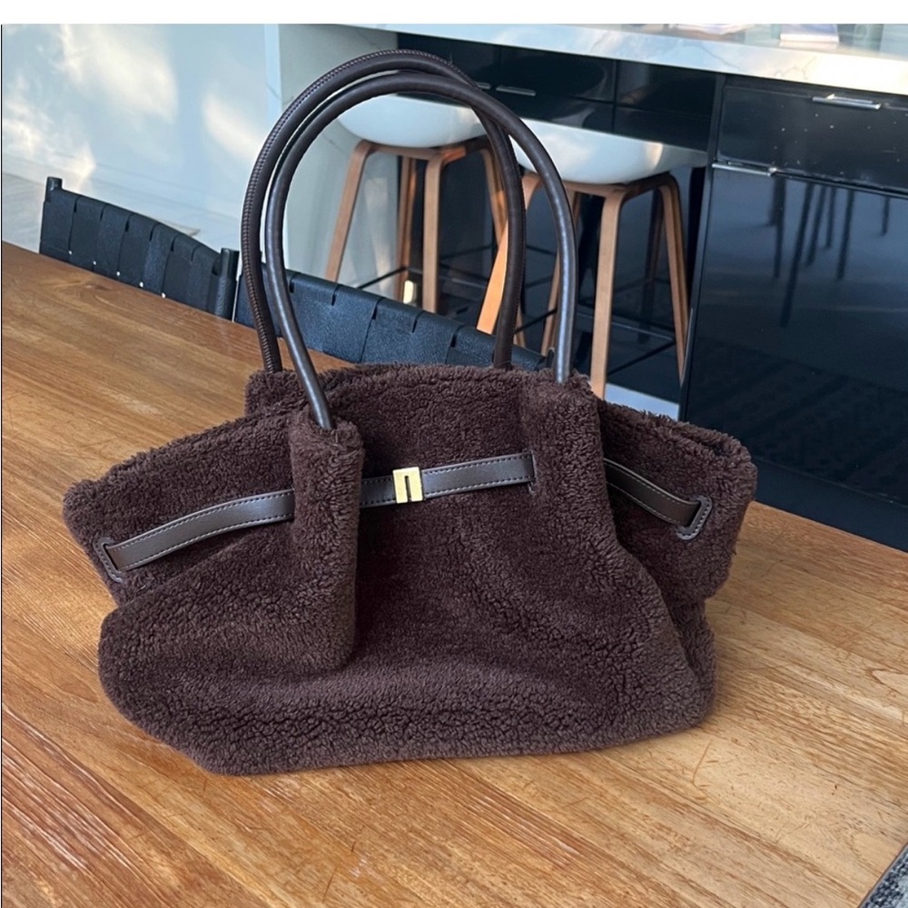 Medium Tote